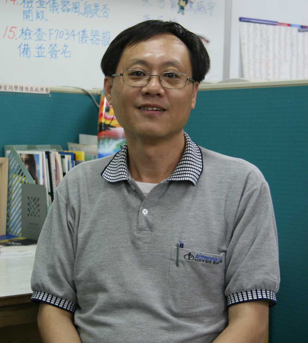 中山大學電機系教授翁金輅圖片