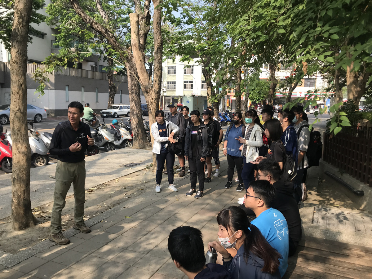 Restore our Earth: NSYSU students remove invasive species in Chaishan Mountain