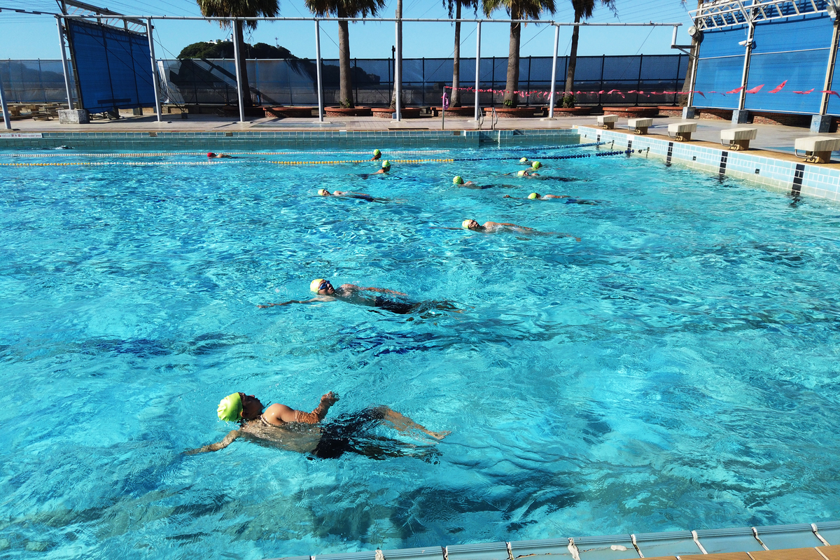 Water lifeguard course – sidestroke, one of the four elements of lifesaving techniques / Photo by NSYSU