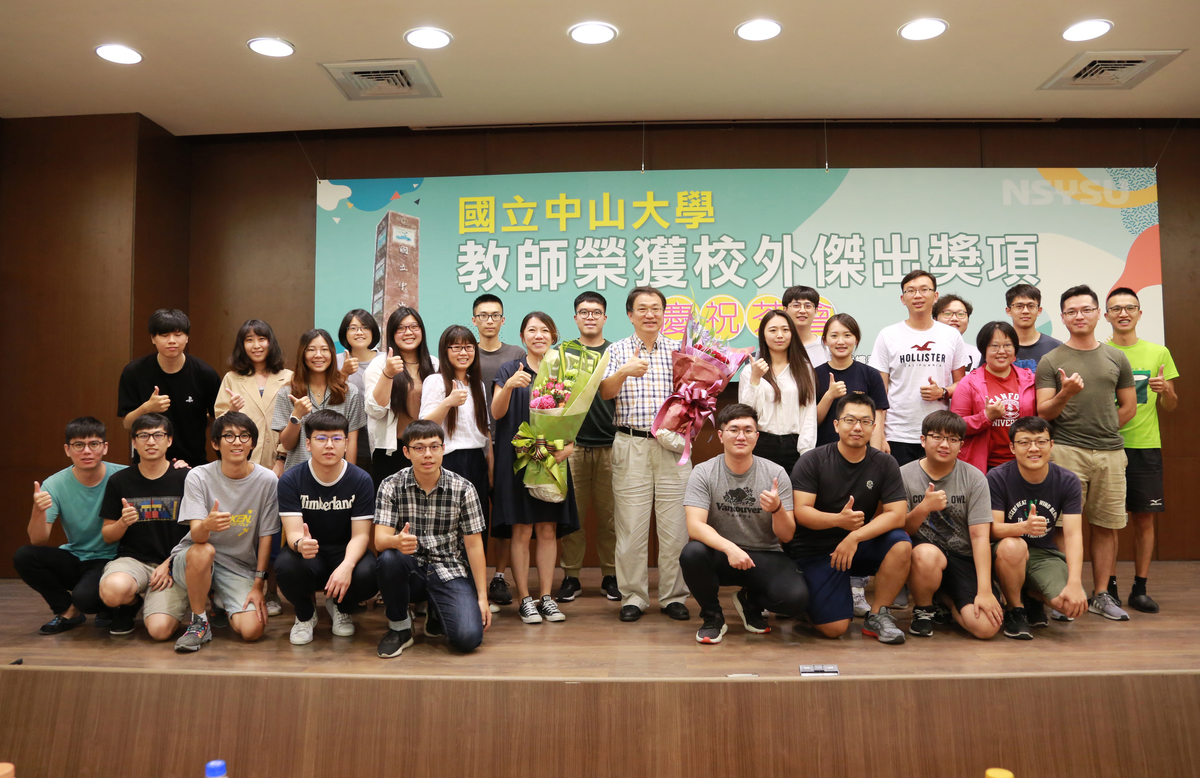 Members of the laboratory of Professor Ting-Chang Chang